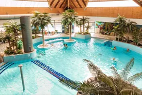 Holiday park with terrace, sauna & pool - Image 4