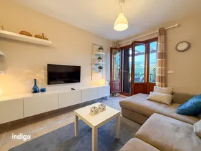 Appartement adapté aux familles avec terrasse et piscine - Image 2