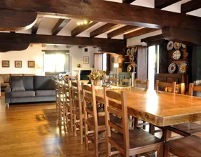 Holiday home with barbecue & garden | Mountain view - Image 4