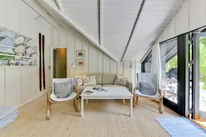 Holiday home with terrace & barbeque - Image 4