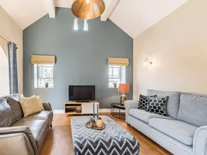 Family-friendly cottage with hot tub & garden | Dogs allowed - Image 3