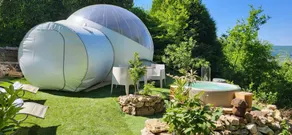 Lovely campsite with garden, jacuzzi & terrace | River view - Image 2