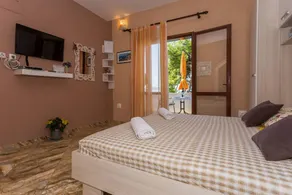 Nice holiday apartment with terrace | Sea view - Image 5