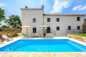 Villa with terrace, garden & BBQ - Image 2