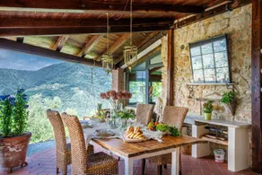Villa in Pescia with Tuscan Wine Views - Image 3