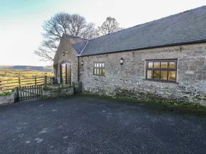 Cottage with barbecue & garden - Image 4