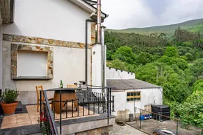 Holiday apartment with terrace, BBQ & garden | Garden view - Image 2