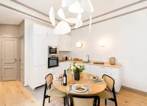 Brand new Champs-Elysees apartment with lift - Image 4