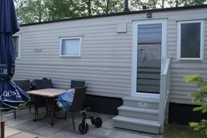 Mobilheim mit Terrasse und Grill - Image 3