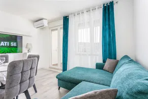 Fully equipped holiday apartment with terrace - Image 2