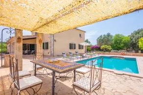 Child-friendly villa with terrace, private pool & BBQ - Image 4