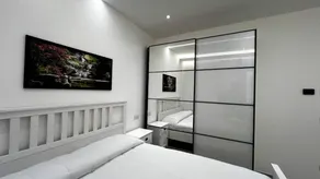 Charmante chambre chez l'habitant entièrement équipée avec internet haut débit et terrasse | Vue ville - Image 5