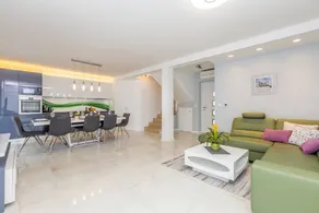 Spacious two bedroom house in Malinska - Image 3
