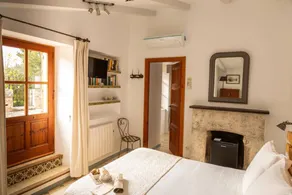 Aparthotel with pool, garden & terrace | Mountain view - Image 4