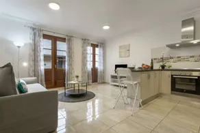 Agréable appartement | Vue ville | Adapté au travail à distance - Image 2