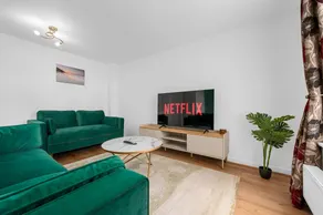 Exquisita casa apropiada para familias con jardín | Perfecta para el trabajo en remoto | Se admiten mascotas - Image 5