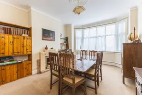 GuestReady - Relaxing Finchley retreat with garden - Image 3