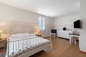 Wonderful dedicated room with terrace & garden | Garden view - Image 5