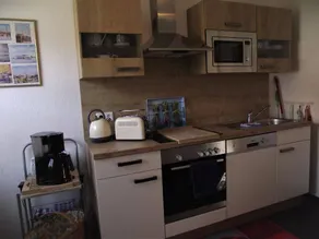 Holiday apartment with terrace, BBQ & garden - Image 4