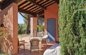 House with barbeque, garden & private pool | Nature view - Image 4