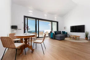 Fully equipped flat with terrace & pool | Sea view | Next to the beach - Image 5