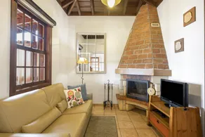 Ferienwohnung mit Pool, Terrasse und Grill | Gartenblick - Image 3