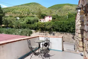 Chambre privée avec jardin, internet haut débit et terrasse | Vue mer - Image 2