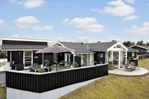 Fully equipped beautiful house with sauna, barbeque & terrace | Sea view | Beach nearby - Image 2