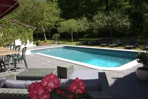 Pleasant private room with pool & terrace - Image 3