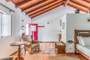 Agréable appartement avec jardin, terrasse et piscine | Vue jardin - Image 5