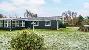 Nice holiday home with terrace, barbeque & hot tub - Image 2