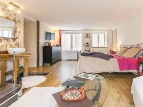 Modern suite on ground floor with garden, WiFi, parking, and charging station in Morvan's heart - Image 5