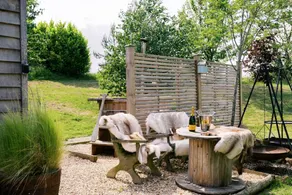Shepherd's Hut- Hot Tub- Wellness Spa- Wood Burner - Image 4