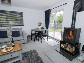 Family-friendly beautiful cottage with garden | Pets allowed - Image 5