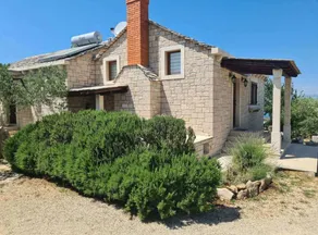 Voll ausgestattete gemütliche Villa mit Terrasse, Garten und Grill | Bergblick | Haustiere sind willkommen - Image 2