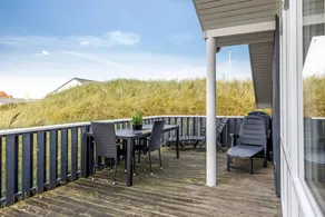 Children-friendly house with sauna & hot tub | Close to the beach | Pets allowed - Image 2