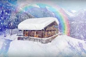 Chalet with garden, sauna & hot tub | Lake view - Image 3