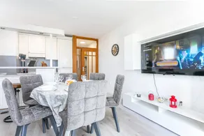 Fully equipped holiday apartment with terrace - Image 4