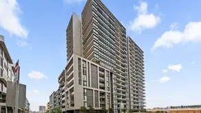 Flat with pool & terrace - Image 3