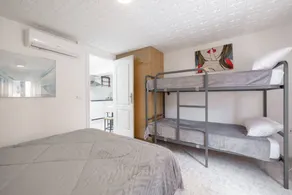 Flat with BBQ, garden & terrace | Garden view - Image 3