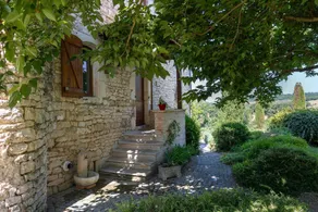 Gite with garden, barbecue & private pool - Image 4