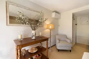 Bed & breakfast con piscina, terrazza e giardino | Vista sul giardino - Image 3