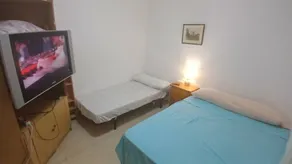 Chambre chez l'habitant adaptée aux familles avec piscine privée, jardin et barbecue | Avec animaux bienvenus - Image 5
