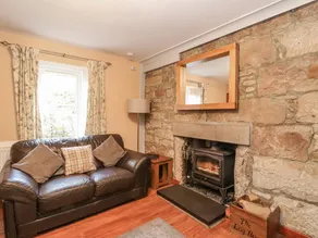 Children-friendly cottage with garden - Image 4