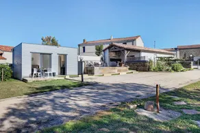 House with barbeque, terrace & garden | Garden view - Image 3