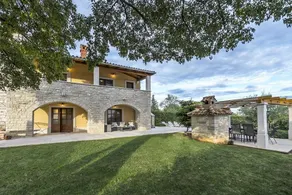 Big villa with terrace, sauna & garden - Image 4