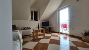 Holiday apartment with fast internet, barbeque & garden | Water view - Image 3