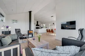 Fully equipped house with terrace & sauna | Pets allowed - Image 3
