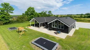 Family-friendly nice holiday home with sauna, garden & terrace - Image 2
