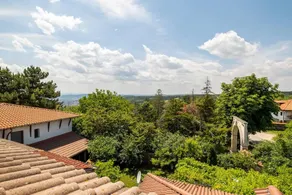 Holiday home with garden & barbecue | Mountain view - Image 5
